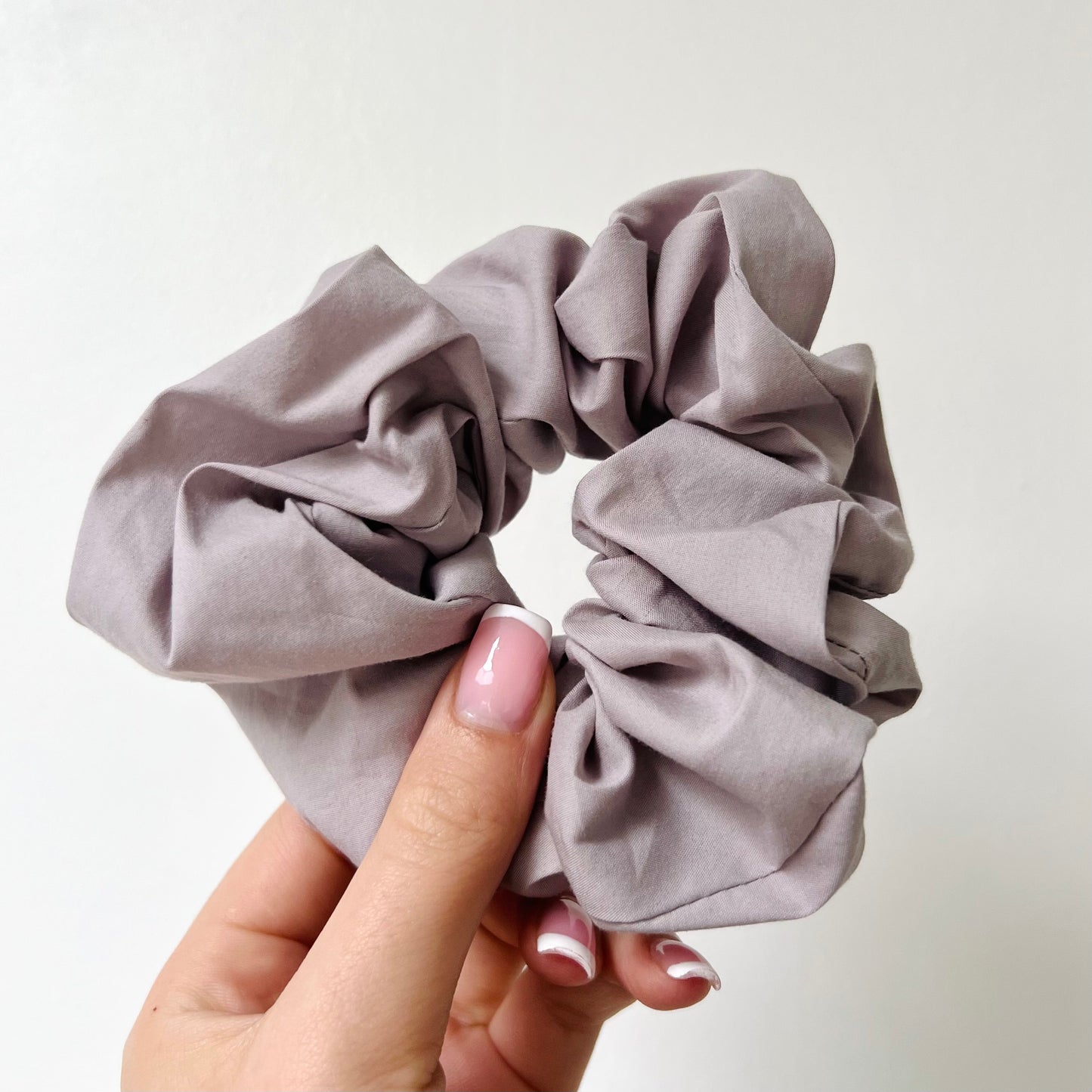 Guess Oversized Scrunchie
