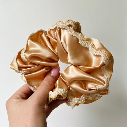 Honey Scrunchie